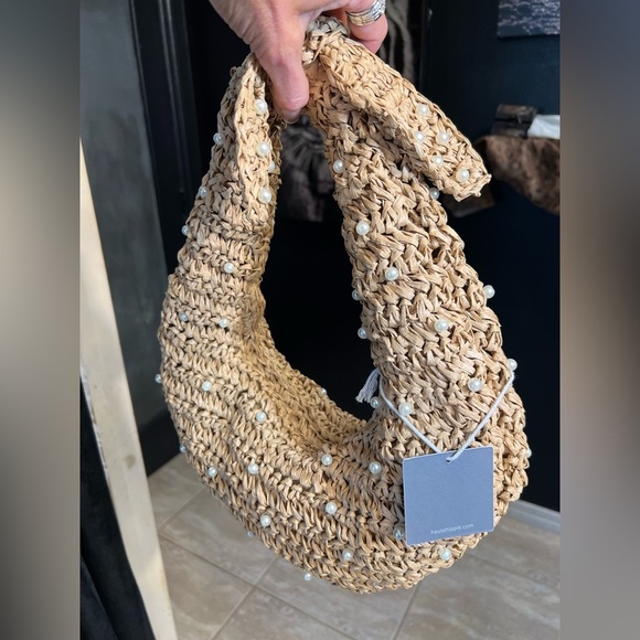 🤎🤎Viral Haute Hippie Straw Crochet
Beaded Hobo Faux Pearl Handbag🤎🤎 NWT - Picture 13 of 15